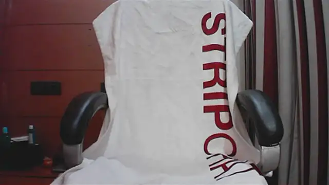 Snapshot of collage_hoty chatting on January 9, 2026, 2:47 am collage hoty online show from January 9, 2026, 2:47 am