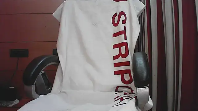 Snapshot of collage_hoty chatting on January 13, 2026, 4:07 am collage hoty online show from January 13, 2026, 4:07 am