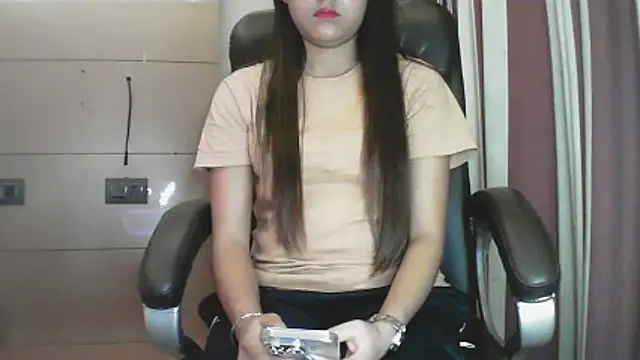 Snapshot of collage_hoty chatting on January 18, 2026, 3:49 pm collage hoty online show from January 18, 2026, 3:49 pm