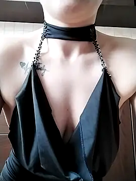 ladyrrr online show from March 25, 2026, 8:31 am