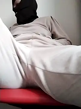 ladyrrr online show from March 31, 2026, 5:41 am