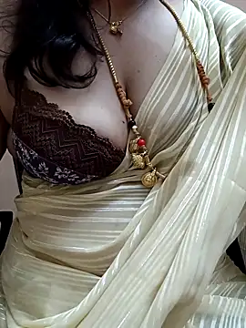 gaurika18 online show from February 21, 2025, 1:55 pm