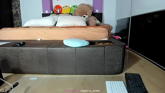 dayanna sweet online show from March 13, 2025, 4:49 am