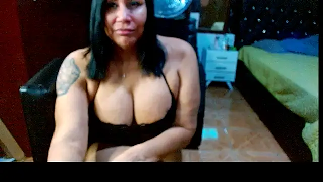 Snapshot of Demion_prince chatting on January 26, 2025, 1:36 pm Demion prince online show from January 26, 2025, 1:36 pm