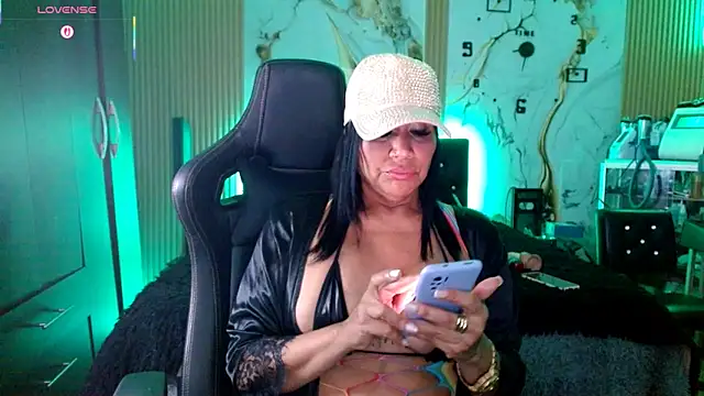 Demion prince online show from April 24, 2026, 12:35 am