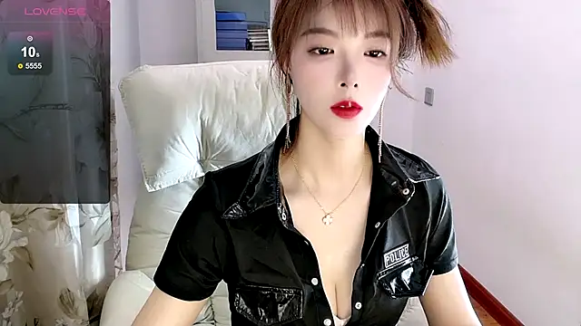 NINIbaby-99 online show from March 15, 2025, 5:04 pm