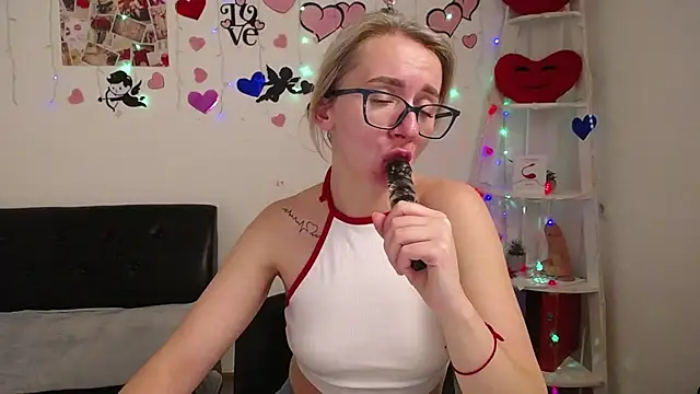 VasilisaSii online show from February 7, 2025, 11:01 am