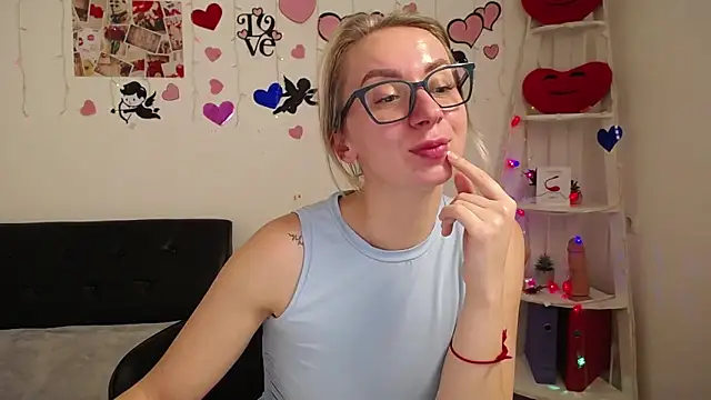 VasilisaSii online show from February 14, 2025, 10:07 am