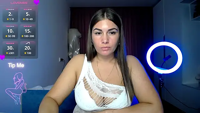 LinaSparks online show from March 18, 2026, 2:20 pm