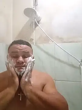 Snapshot of DitchingThrottle chatting on April 10, 2026, 10:47 pm DitchingThrottle online show from April 10, 2026, 10:47 pm