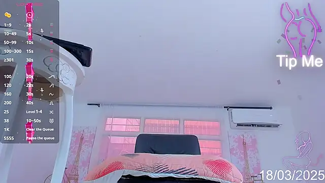 Keila Mendoza online show from March 18, 2025, 8:37 pm