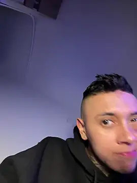  PhillipBrown online show from February 6, 2026, 12:19 pm