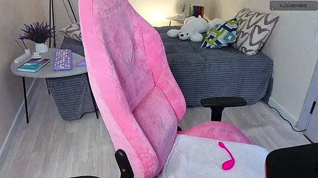 Lill Mary online show from March 11, 2025, 6:10 am