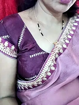 anuradha1432 online show from November 12, 2025, 6:14 am