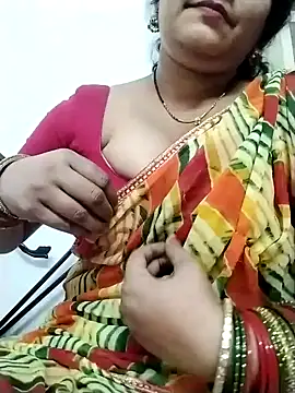 Snapshot of Nyra-23 chatting on December 23, 2024, 7:28 am Nyra-23 online show from December 23, 2024, 7:28 am