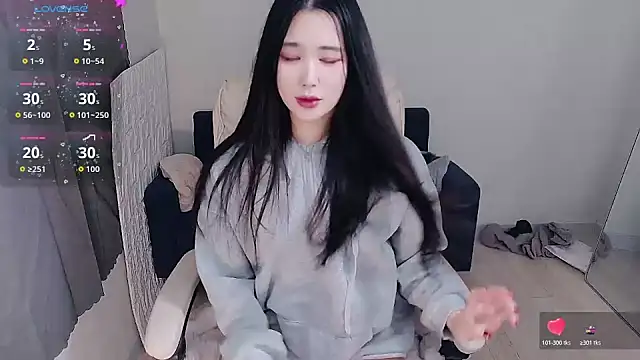 who Lilly online show from November 20, 2025, 12:27 pm