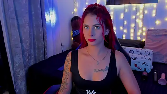 Sophiee Hill online show from January 14, 2025, 5:30 am