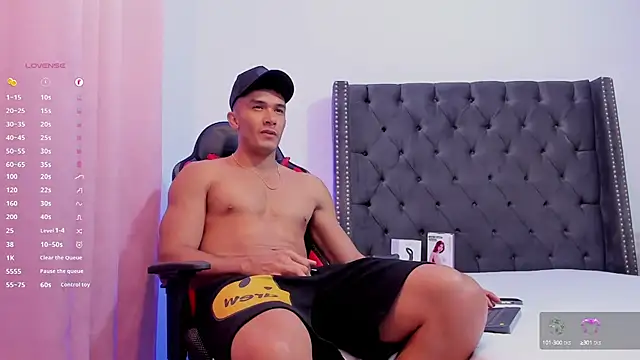 aronvillegas online show from December 13, 2024, 2:05 pm