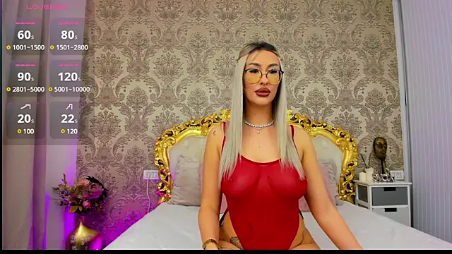 JulieBigAssx online show from January 25, 2025, 6:35 pm