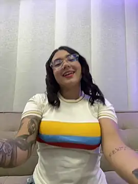 camianddanna online show from November 15, 2025, 11:21 pm