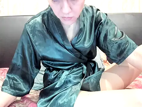 Cookiecutey online show from March 11, 2025, 5:57 pm