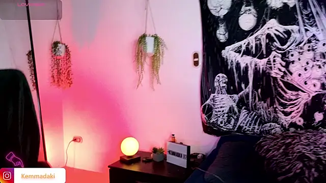 kemmadakii online show from April 10, 2026, 11:09 pm