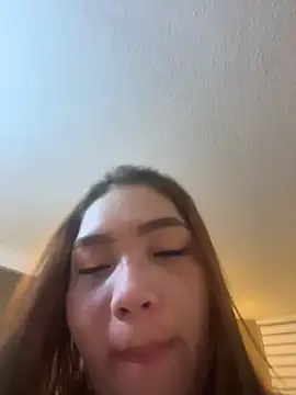 WhiteWomen online show from September 10, 2025, 11:27 pm