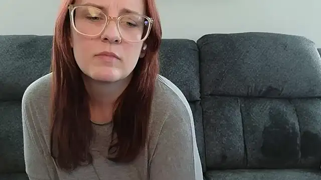 TheBustyHouseWife online show from March 26, 2026, 3:28 pm