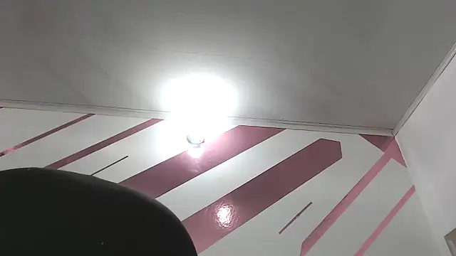 Kitten Hot  online show from September 14, 2025, 9:03 pm