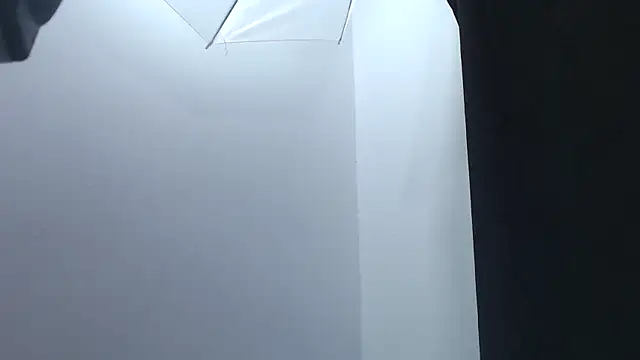 Kitten Hot  online show from February 18, 2026, 5:25 am