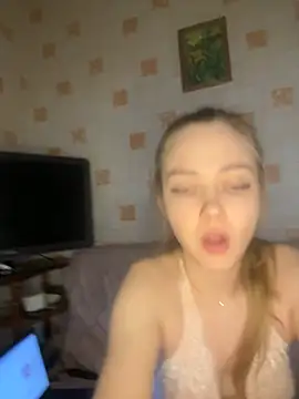 Family-Mm1 online show from February 25, 2025, 12:47 am