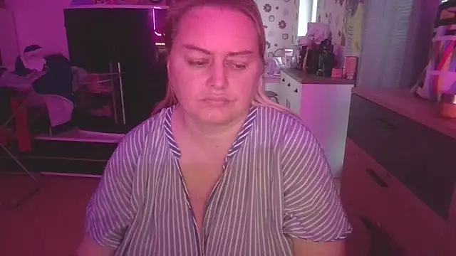 Meliss Official9 online show from March 18, 2025, 4:58 am