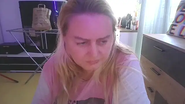 Meliss Official9 online show from March 20, 2025, 6:19 am