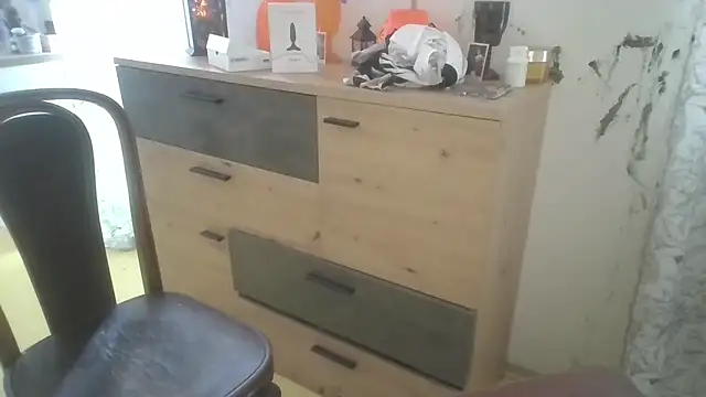 Meliss Official9 online show from October 1, 2025, 9:37 am