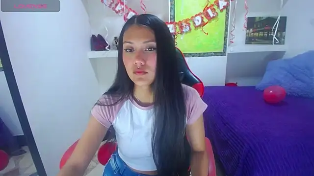 Catalehia Milk online show from February 17, 2025, 8:15 pm