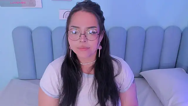 curvy rousi online show from November 21, 2025, 11:42 am