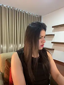 Alice Biel online show from January 6, 2025, 9:43 pm