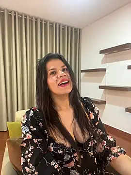 Alice Biel online show from January 20, 2025, 2:32 am