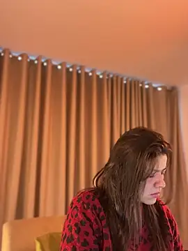 Snapshot of Alice_Biel chatting on June 28, 2026, 3:40 pm Alice Biel online show from June 28, 2026, 3:40 pm