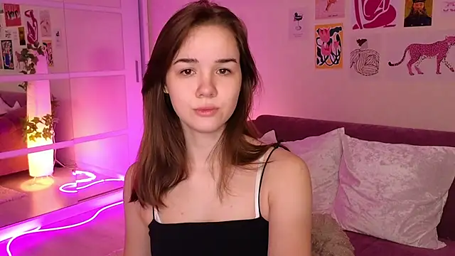 LindaRobertz online show from March 2, 2025, 6:05 am