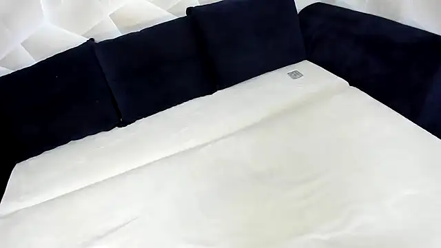 Sweet Lanaaaaa online show from April 21, 2026, 11:16 am