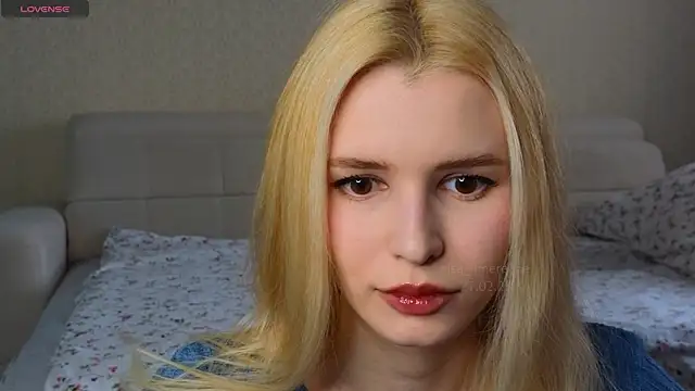 elsa limerence online show from February 27, 2025, 8:50 am