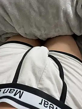 toooom845 online show from December 13, 2024, 7:10 pm