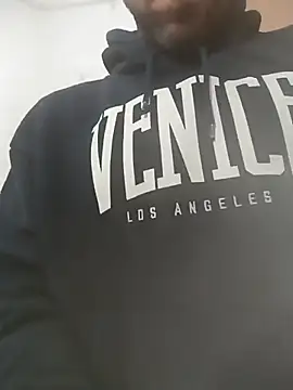 jonyfree1978 online show from December 18, 2024, 8:03 pm