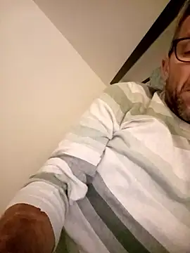 jonyfree1978 online show from September 10, 2025, 9:37 pm