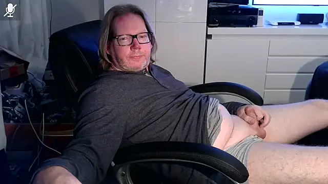 VSteph online show from October 13, 2025, 8:53 pm