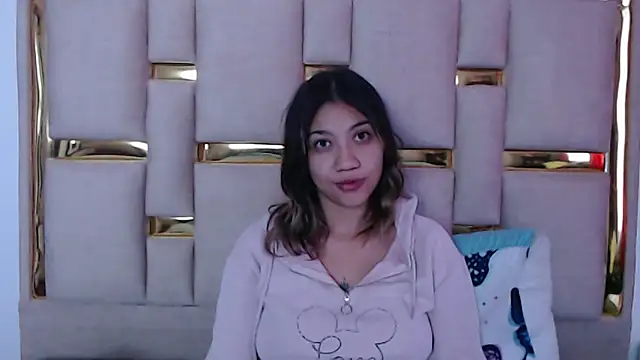 nina carther online show from November 15, 2025, 11:07 am