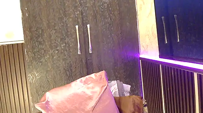 fabdemira online show from January 16, 2025, 2:51 pm