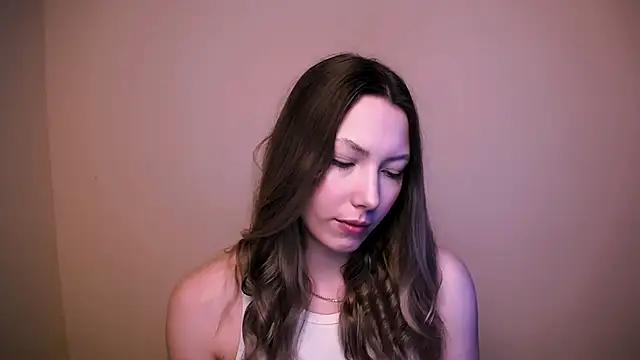 VanessaMay  online show from March 22, 2025, 7:04 am