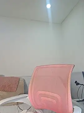 Anal Luucia online show from April 7, 2026, 11:54 am